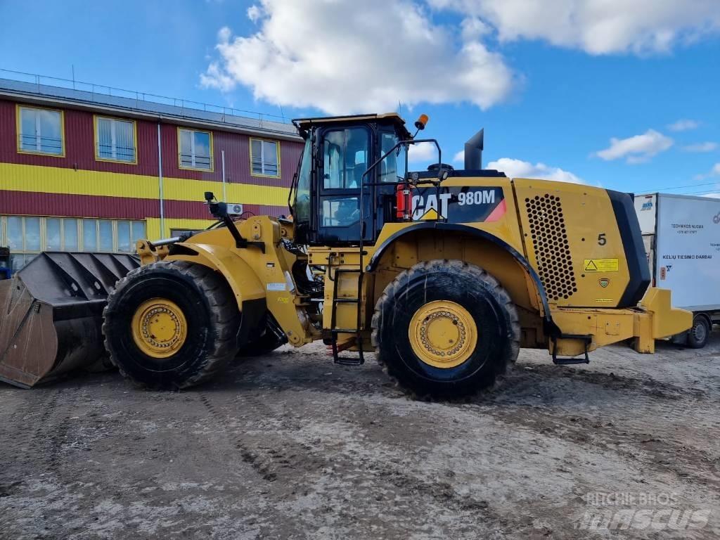 CAT 980 M Колесни товарачи