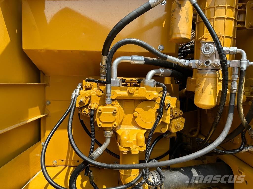 CAT CAT320C Средни екскаватори 7т - 12т