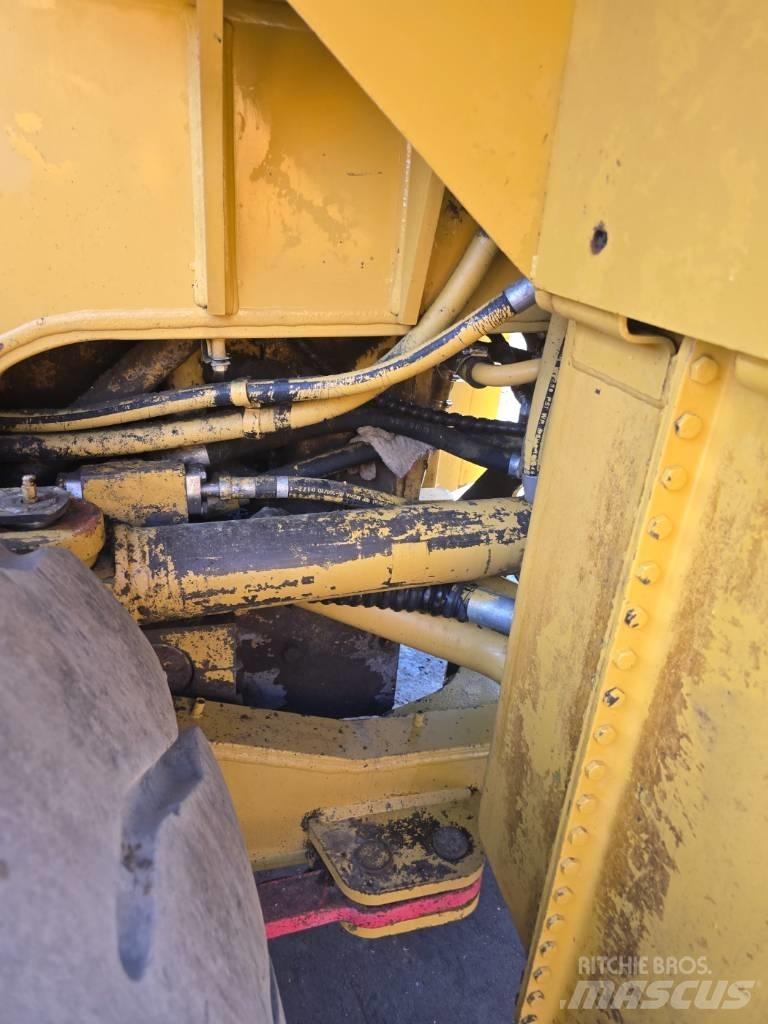 CAT 980 G Колесни товарачи