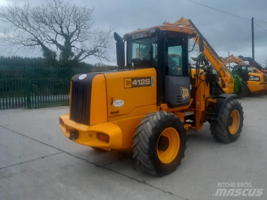 JCB 412 Колесни товарачи