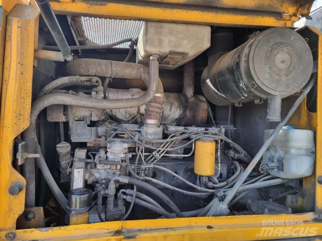 JCB 436 HT Колесни товарачи