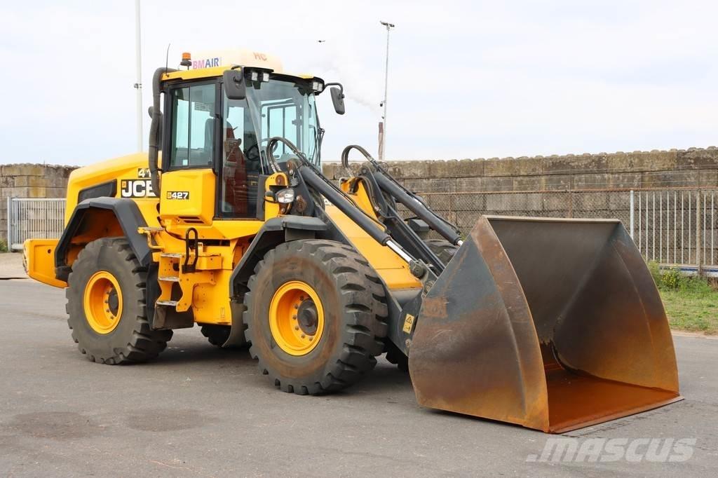 JCB 427 HT T4F Колесни товарачи