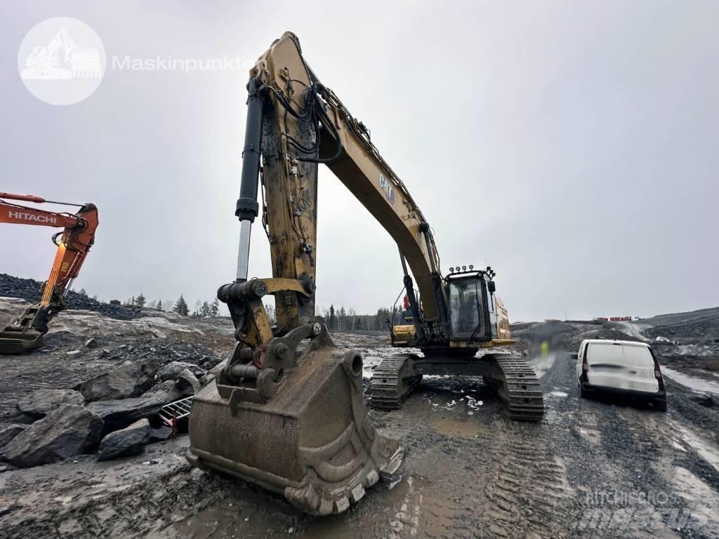 CAT 352 Верижен екскаватор