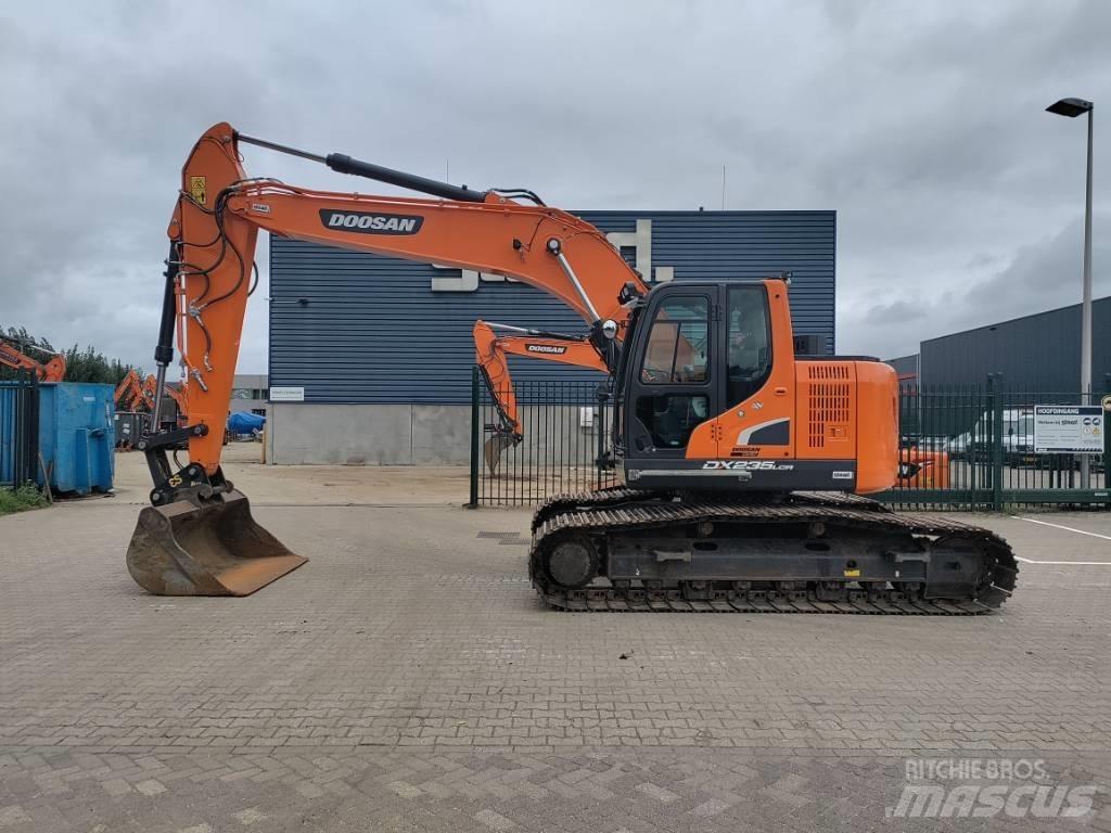 Develon DX235LCR-7 Верижен екскаватор