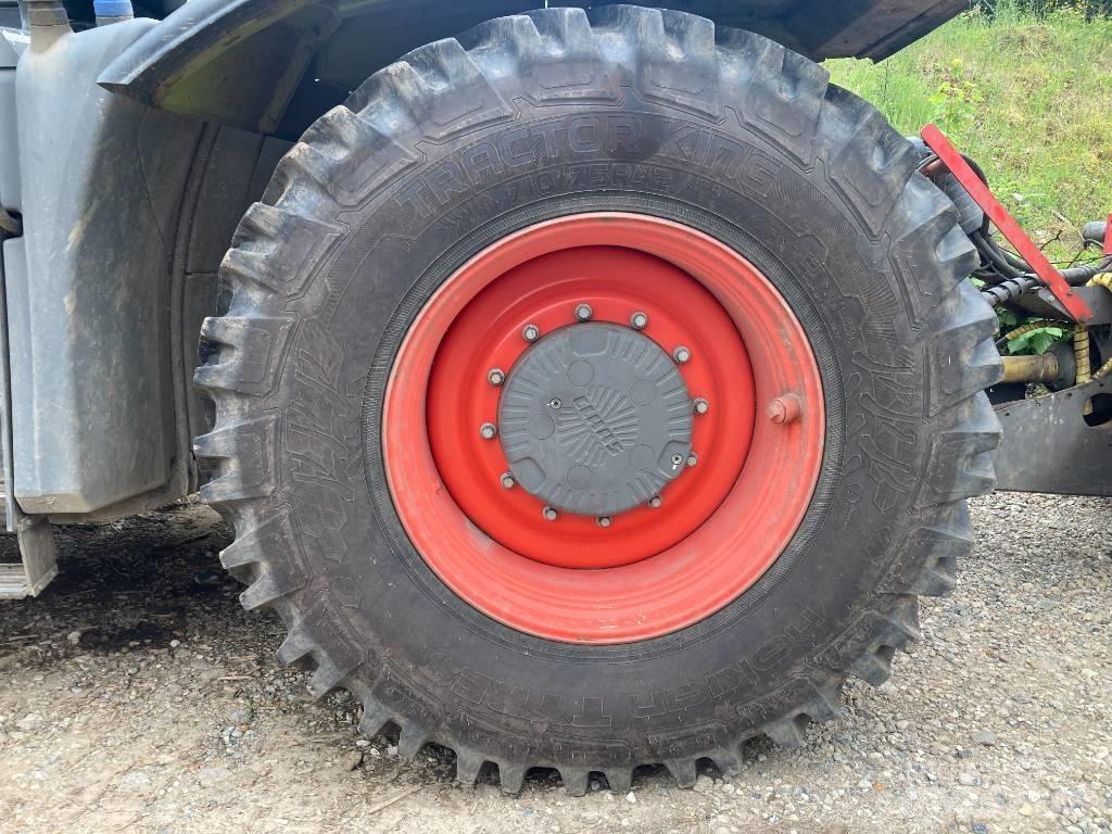 CLAAS XERION 4500 VC Трактори