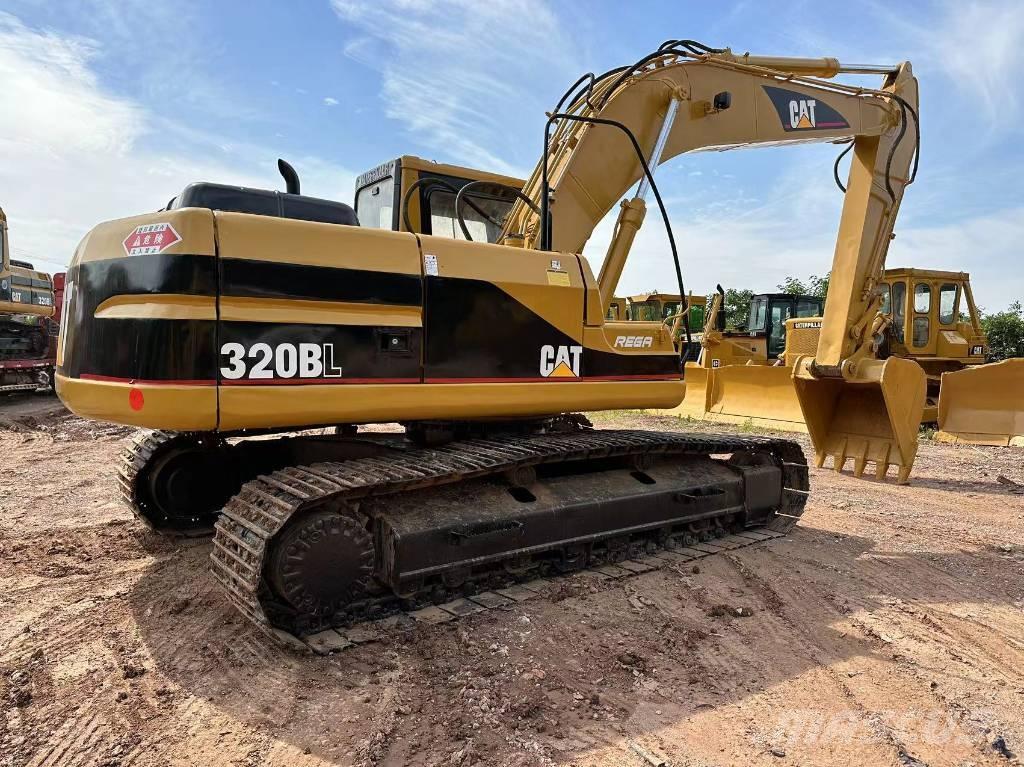 CAT 320B Верижен екскаватор