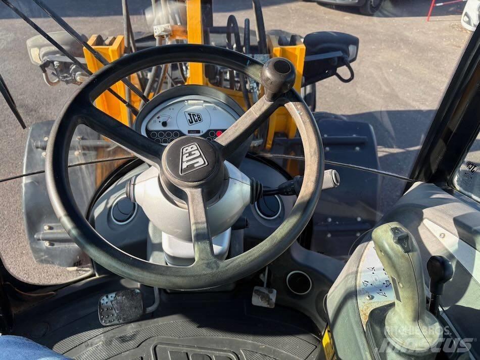JCB 406 Колесни товарачи