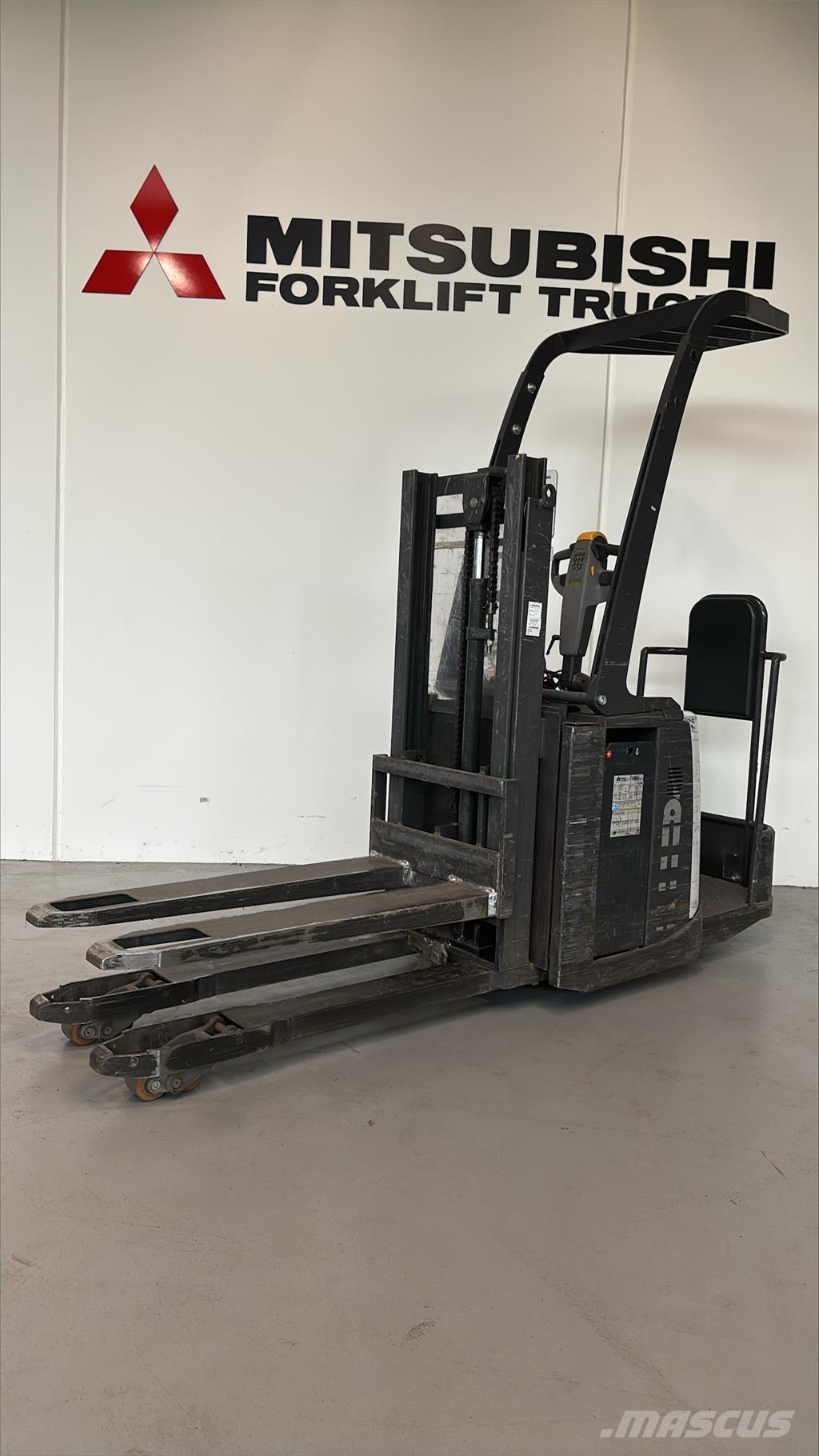 Atlet PDP200 Самоходни товарачи