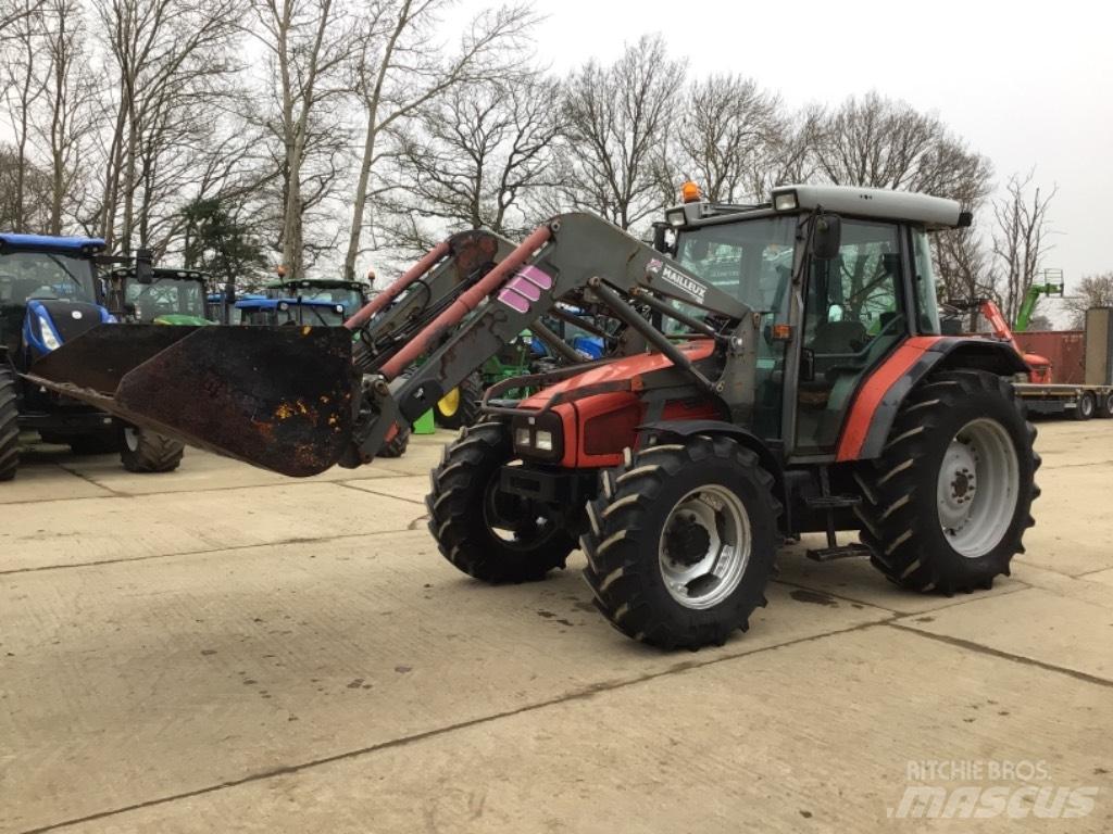 Massey Ferguson 4255 Трактори