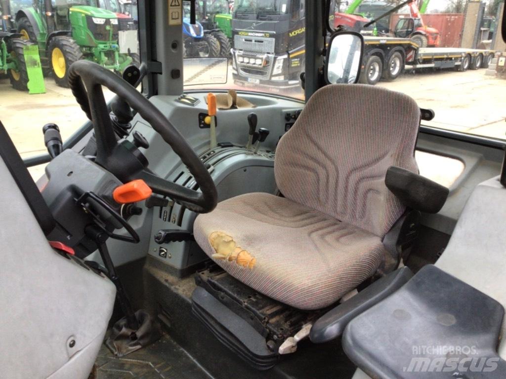 Massey Ferguson 4255 Трактори
