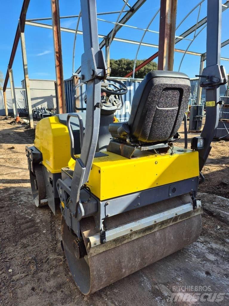 Dynapac CC 1200 Двойни барабанни ролки
