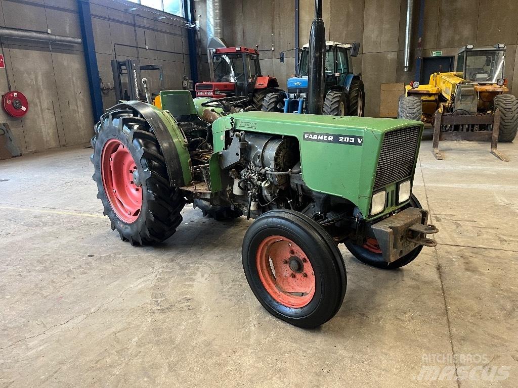 Fendt 203 Трактори