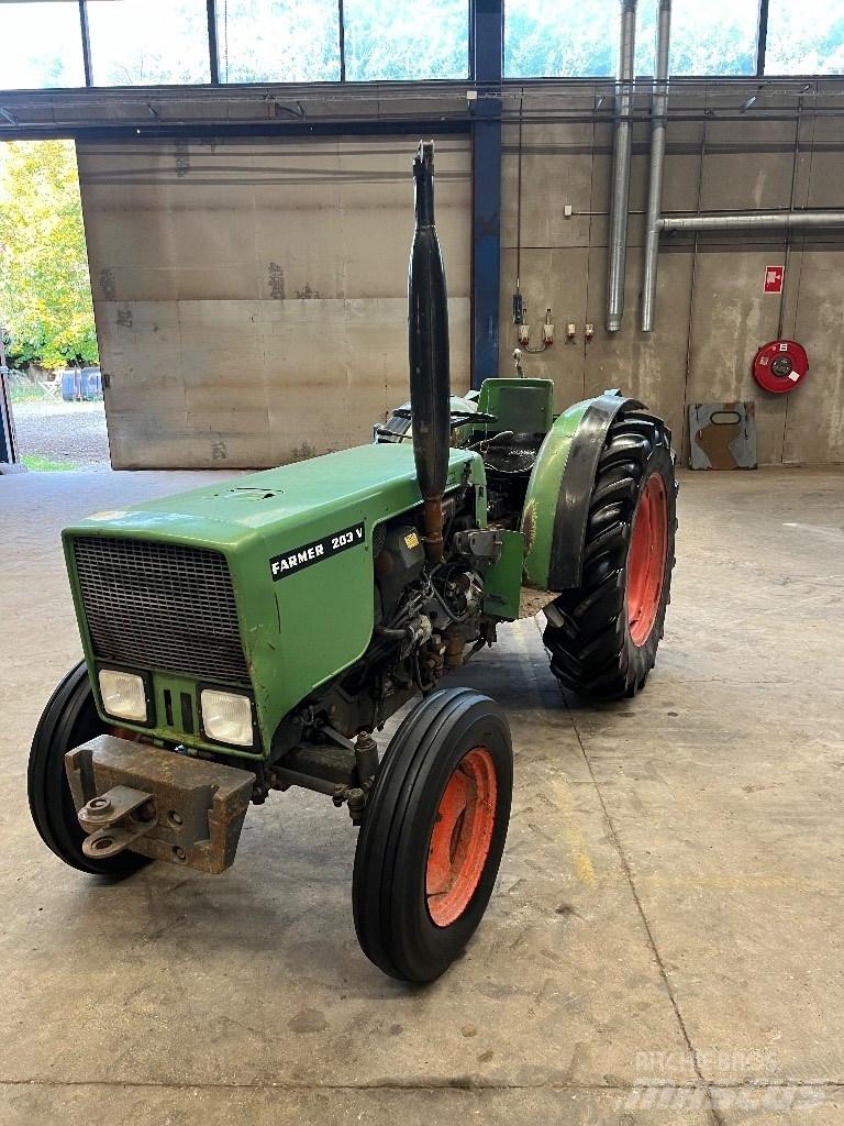 Fendt 203 Трактори