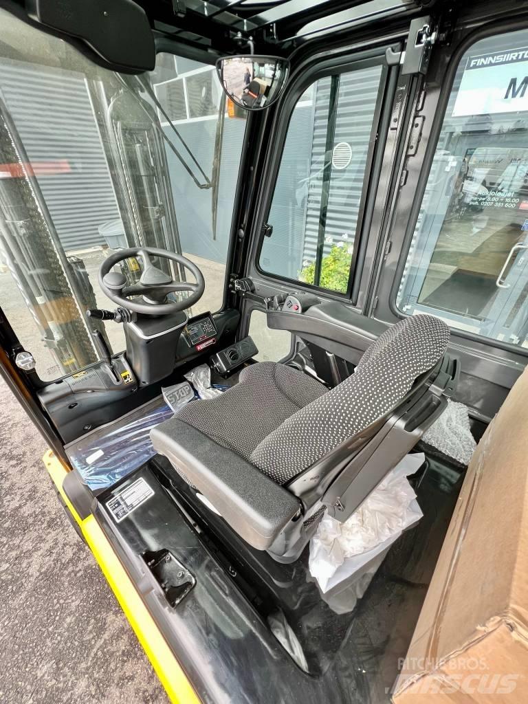 Hyundai 35B-9U Електрически вилични кари-повдигачи