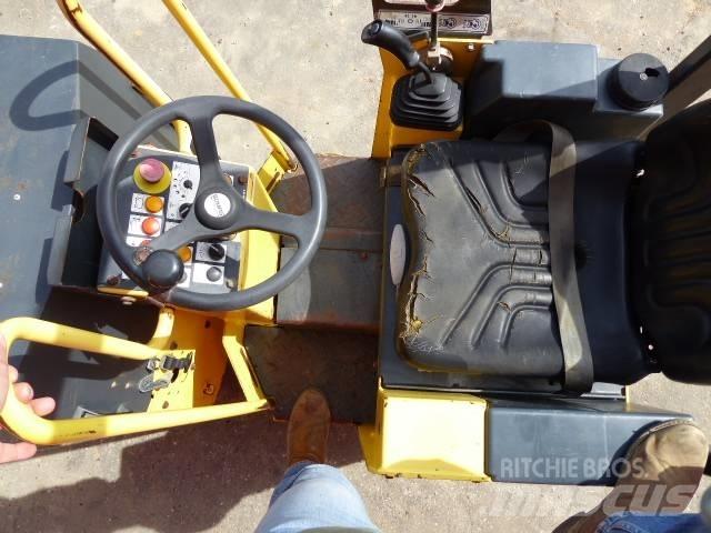 Bomag BW 80 ADH-2 Двойни барабанни ролки
