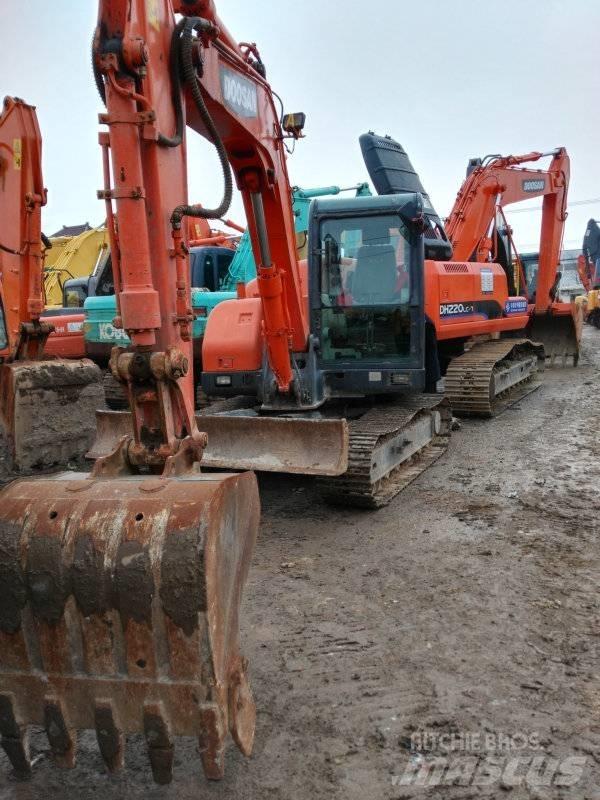 Doosan DH 80 Средни екскаватори 7т - 12т