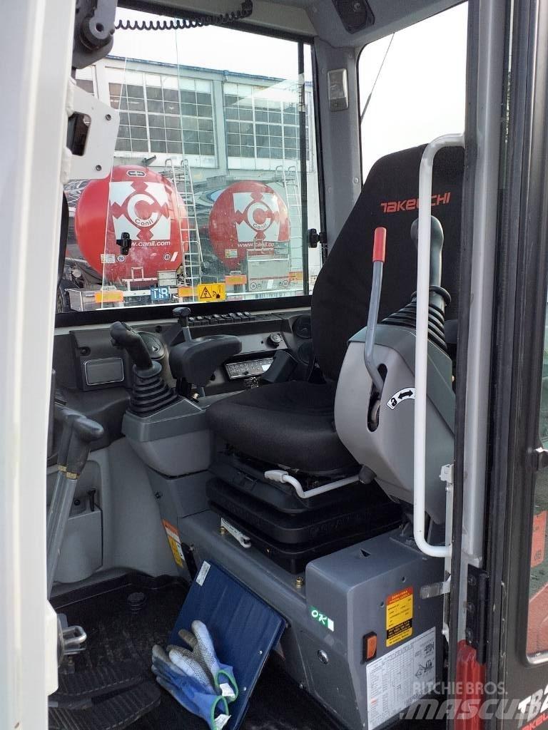 Takeuchi TB 240 Мини екскаватори < 7 т