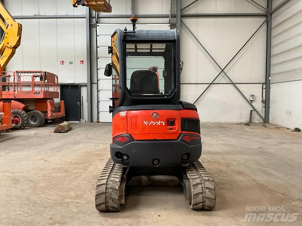 Kubota U 27-4 Мини екскаватори < 7 т