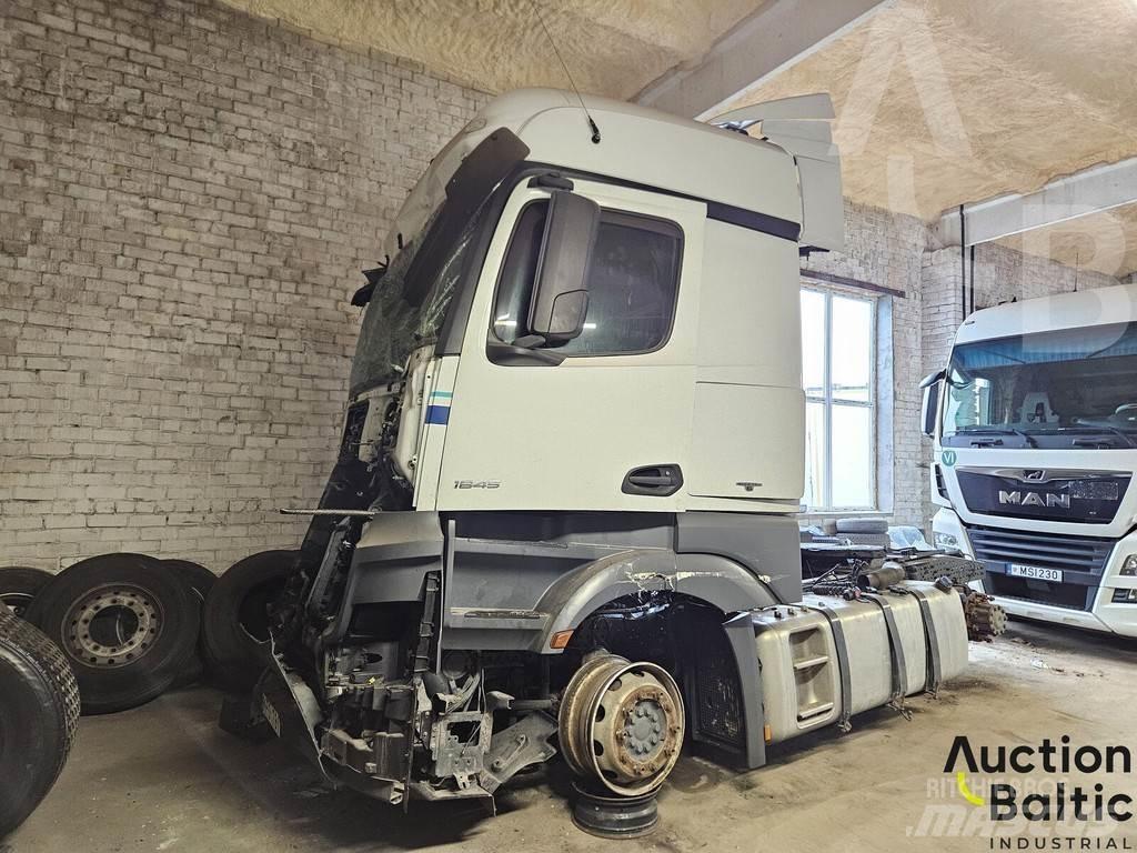 Mercedes-Benz 1845 Влекачи