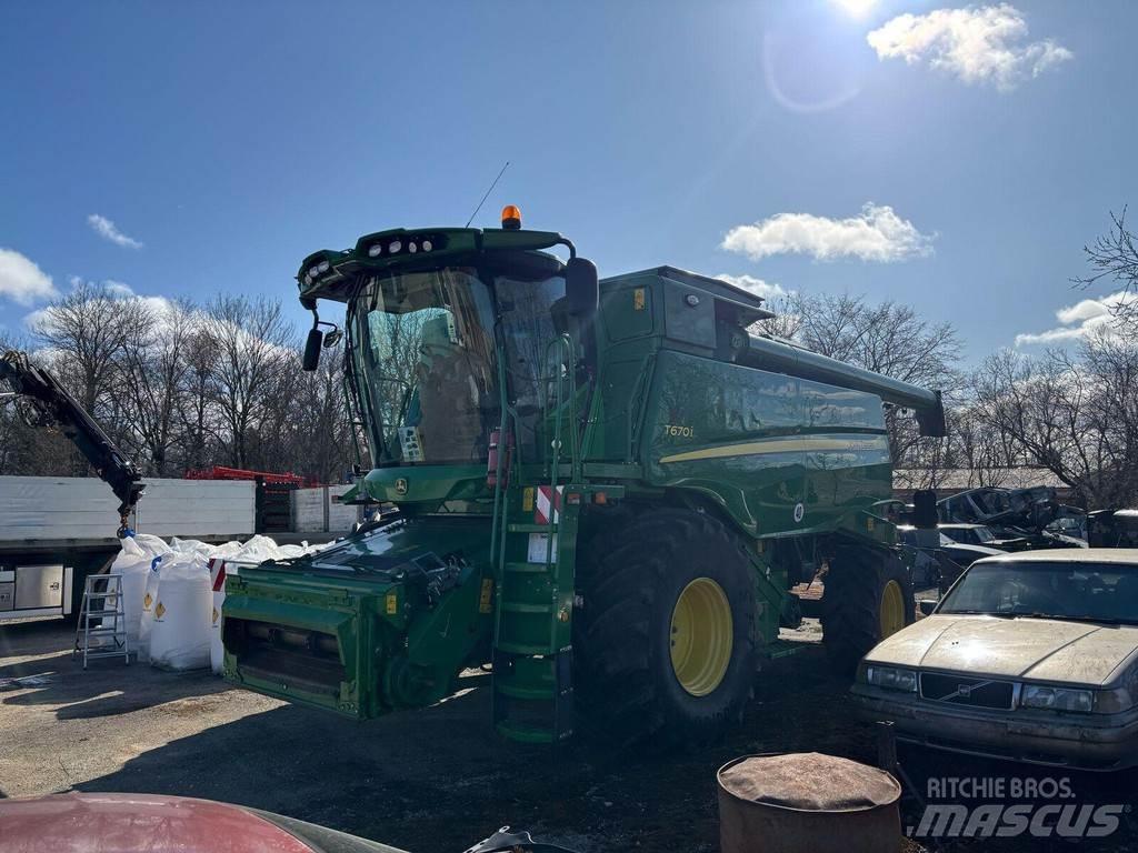 John Deere T670 Комбайни