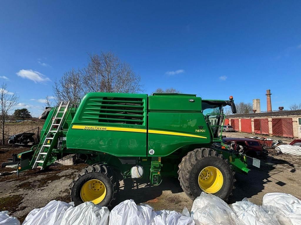 John Deere T670 Комбайни