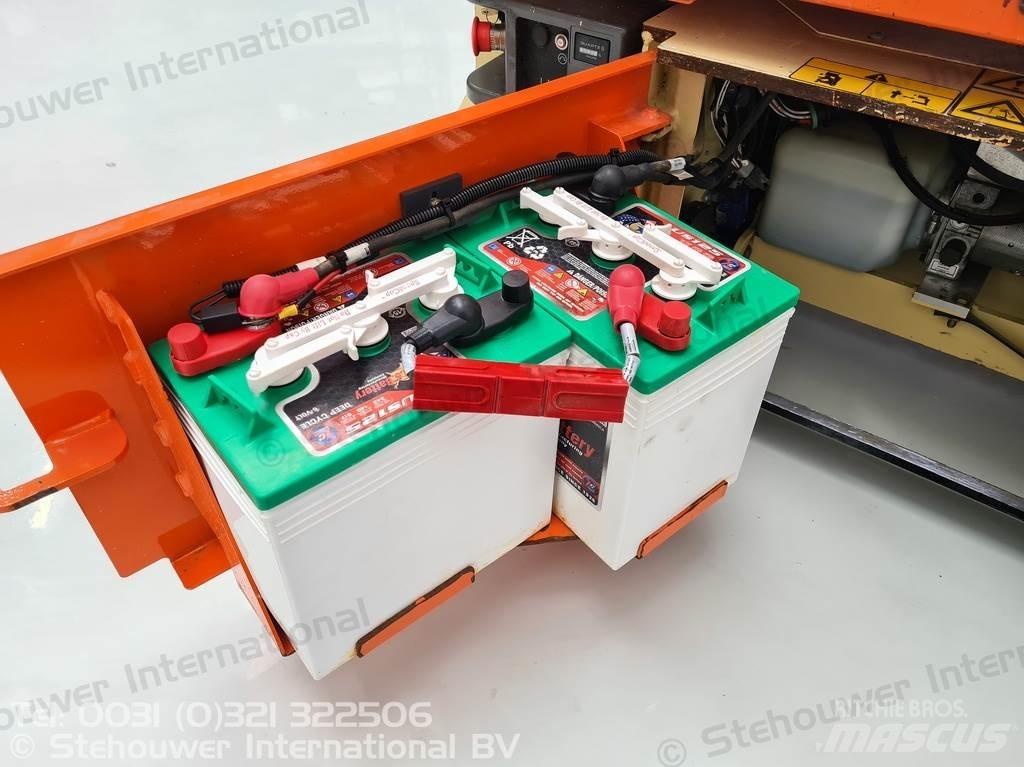 JLG 1230ES Други вишки и платформи