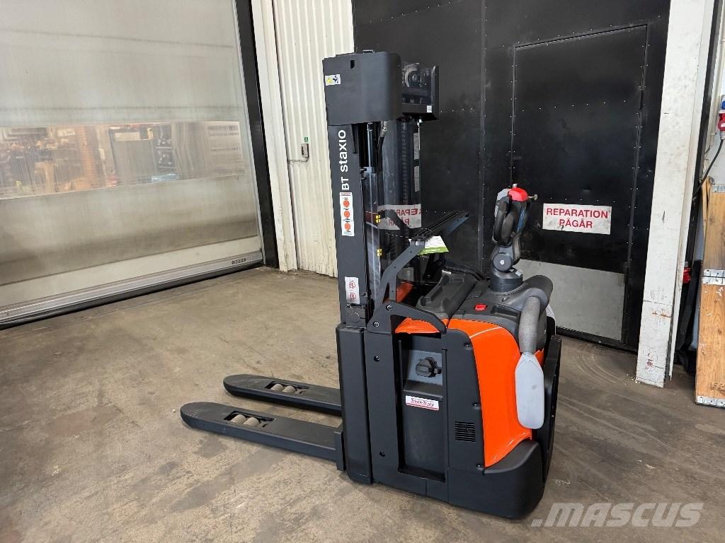 Toyota SPE140L Колички високоповдигачи с теглич