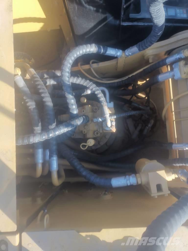 CAT 320 D Верижен екскаватор