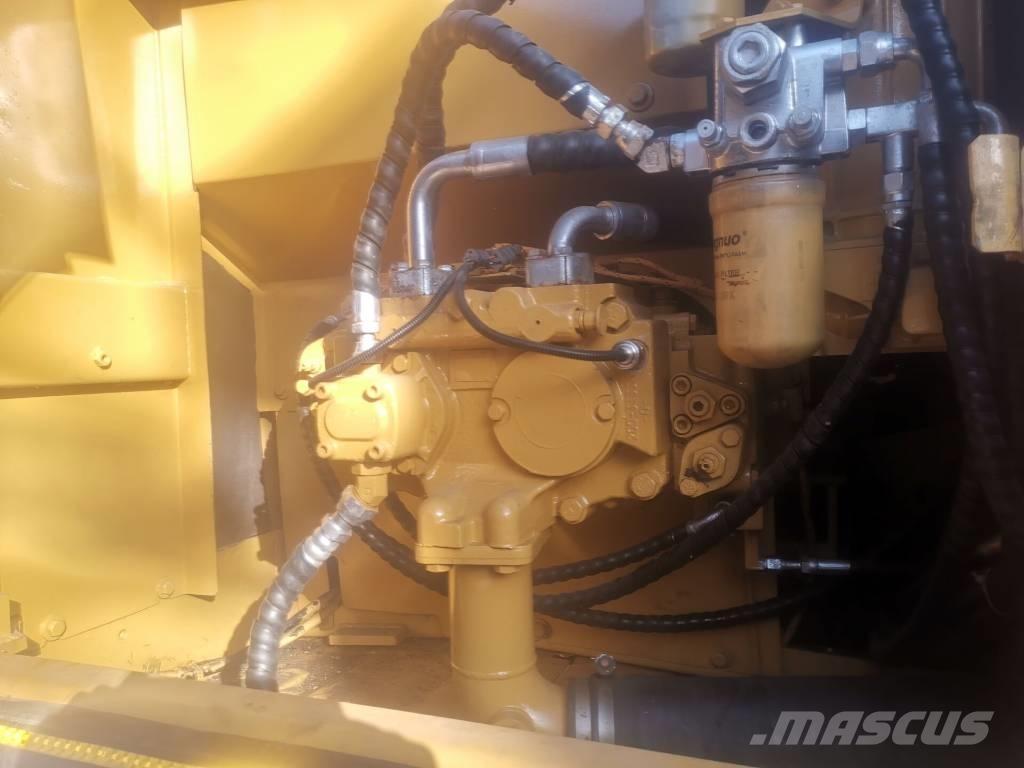 CAT 320 D Верижен екскаватор