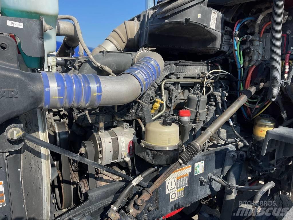 Peterbilt 567 Влекачи