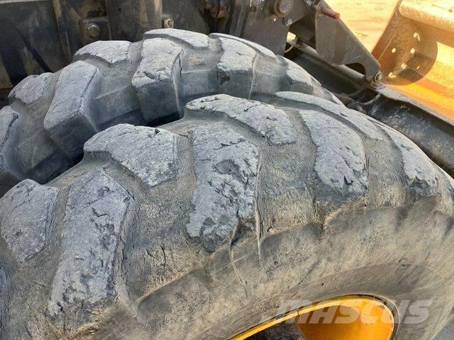 JCB JS 175 W Колесни екскаватори