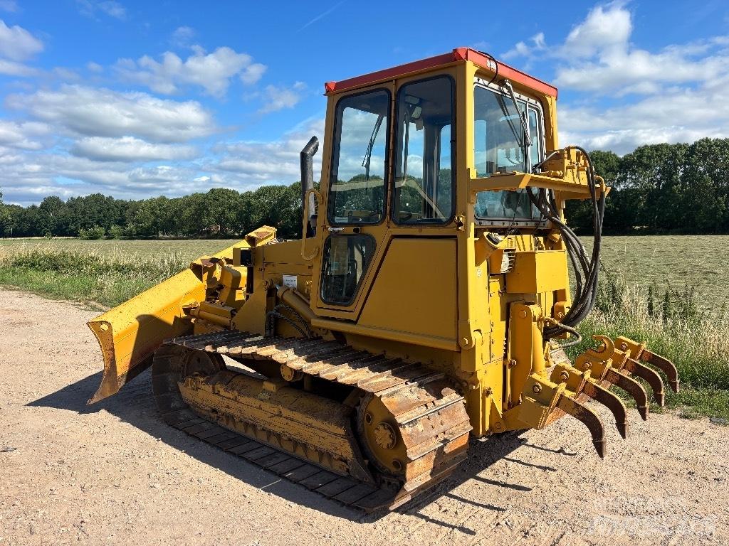 CAT D 4 C Верижни булдозери
