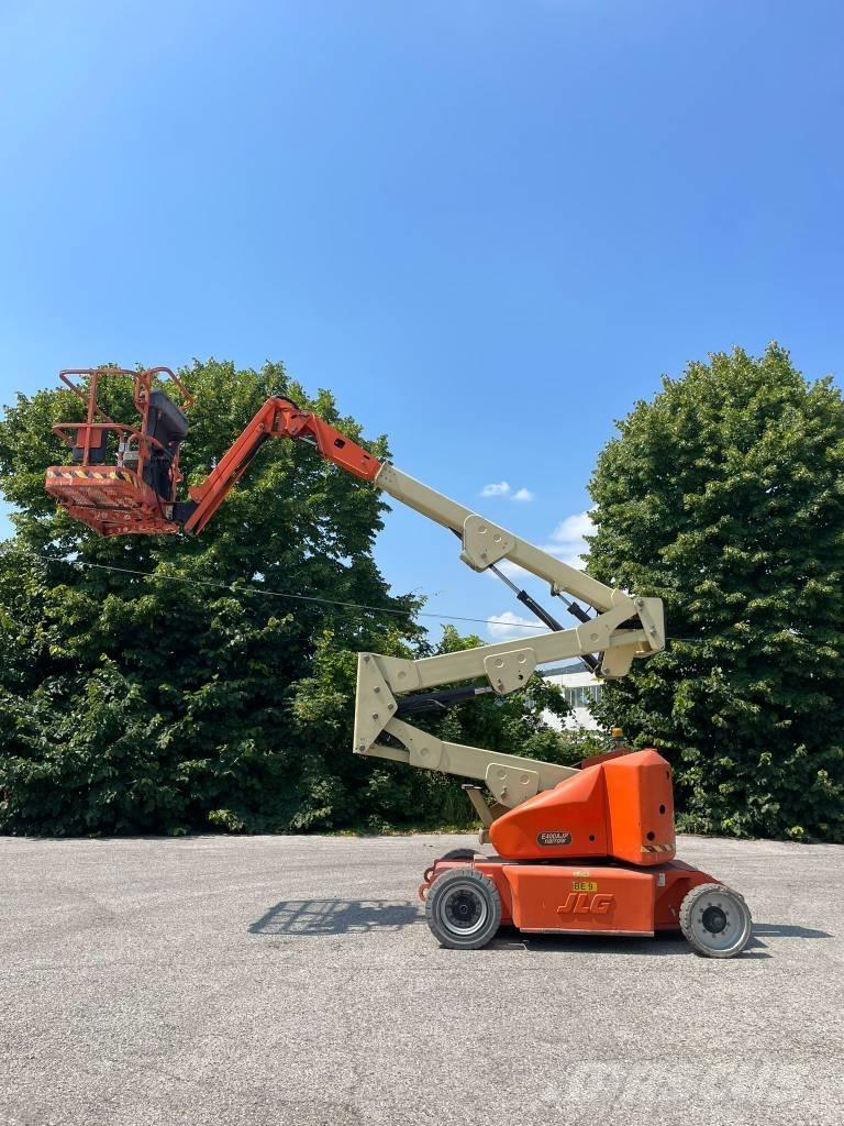 JLG E 400 AJPN Съчленени стрелови подемници