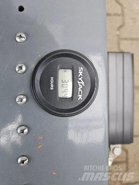 SkyJack SJIII 4632, Ножични работни платформи