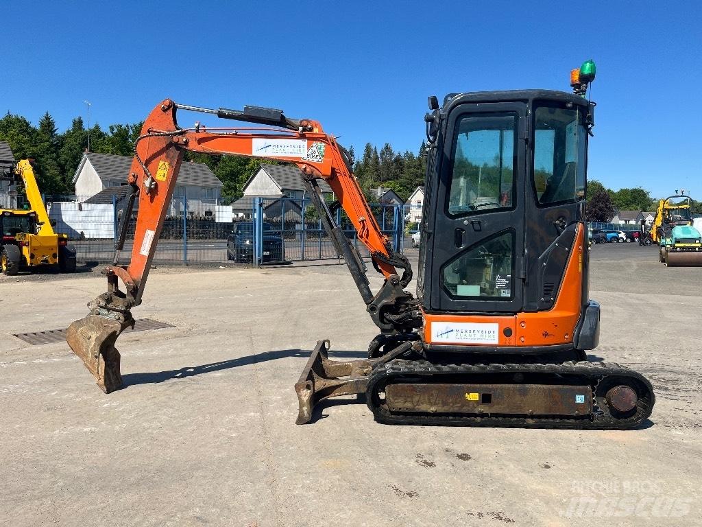 Hitachi ZX33U-6 Мини екскаватори < 7 т