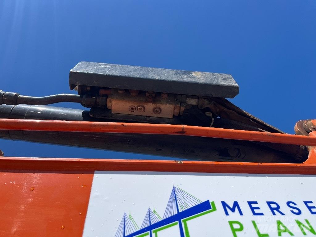 Hitachi ZX33U-6 Мини екскаватори < 7 т