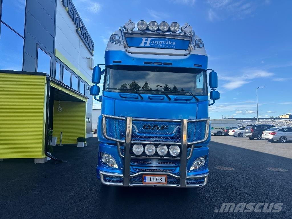 DAF XF 530 6x2*4 Камиони с кран с кука