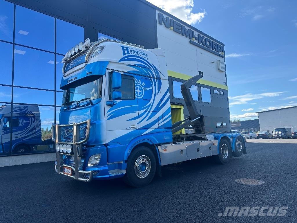 DAF XF 530 6x2*4 Камиони с кран с кука
