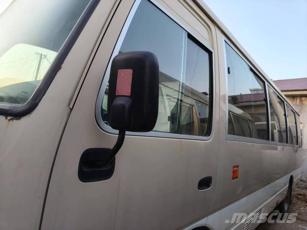Toyota Coaster Bus Мини бусове