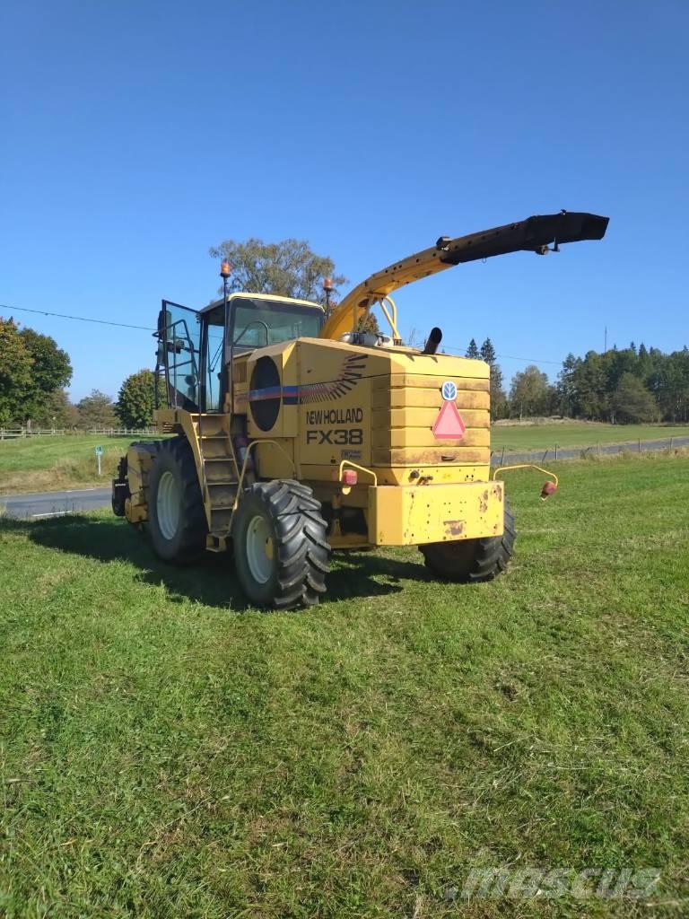 New Holland FX 38 Самоходни фуражири