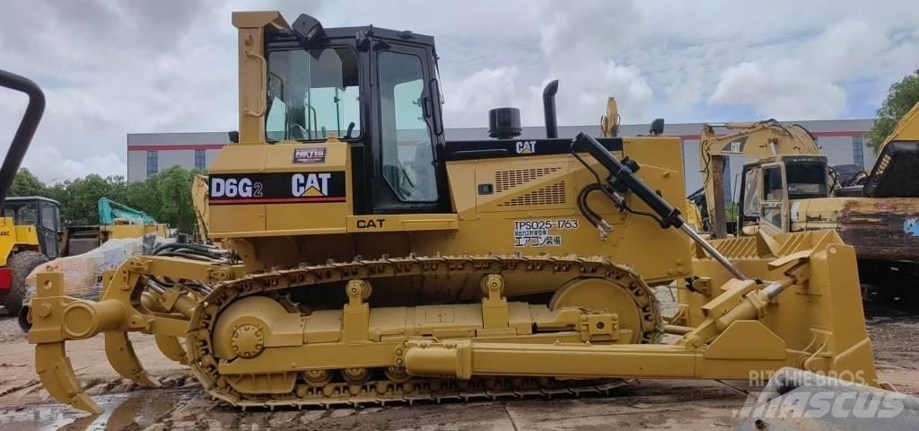 CAT D 6 G Верижни булдозери

