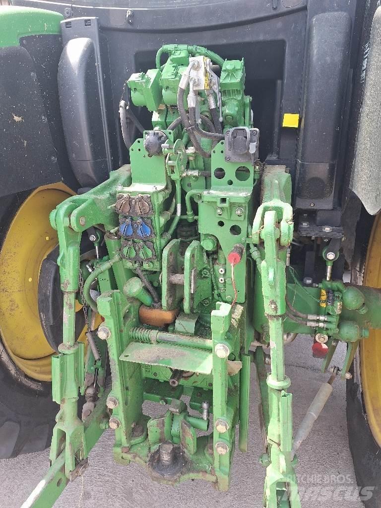 John Deere 6110R Трактори
