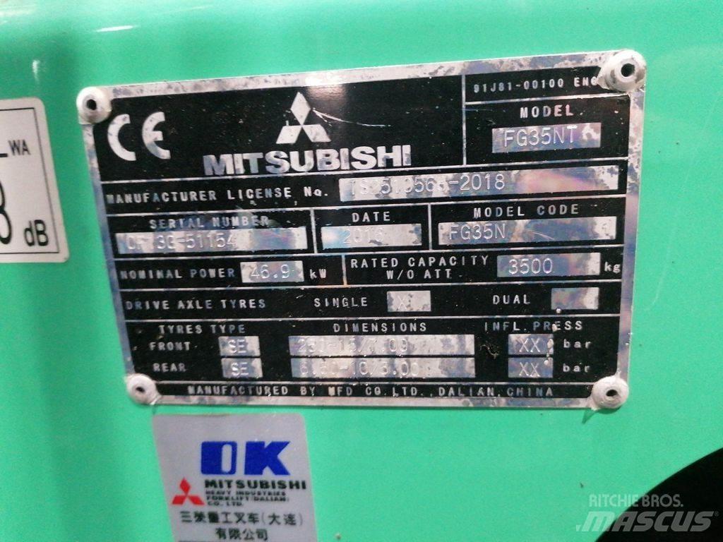 Mitsubishi FG35NT Камиони с АГУ