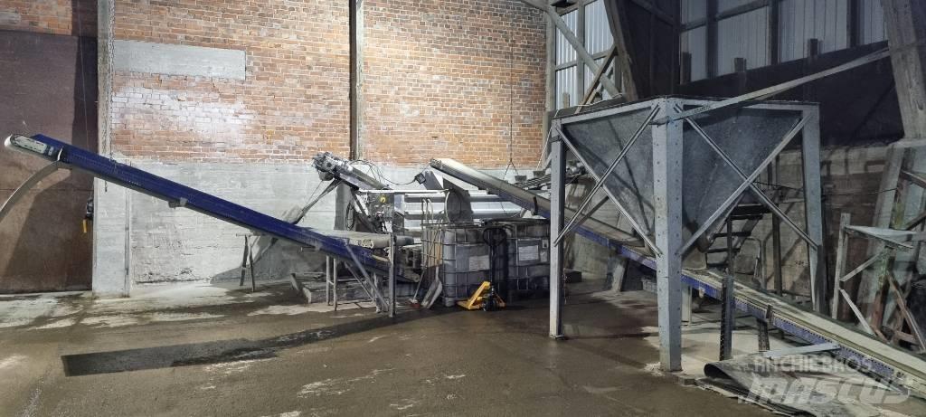  Water separator Сортировъчно оборудване -> Оборудване за сортиране на отпадъци