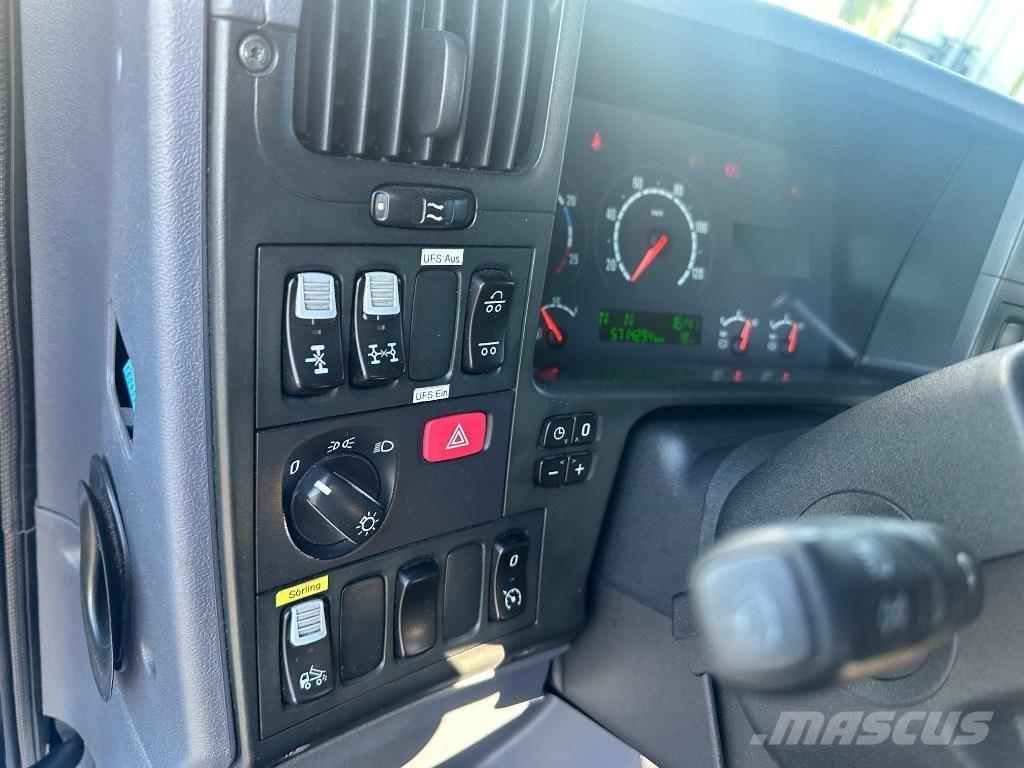 Scania R420 8X4/4 Камиони с кран с кука
