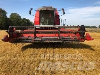 Massey Ferguson 36 Комбайни