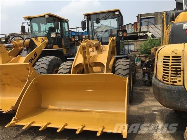 SEM 630B Товарач със заден ексватор