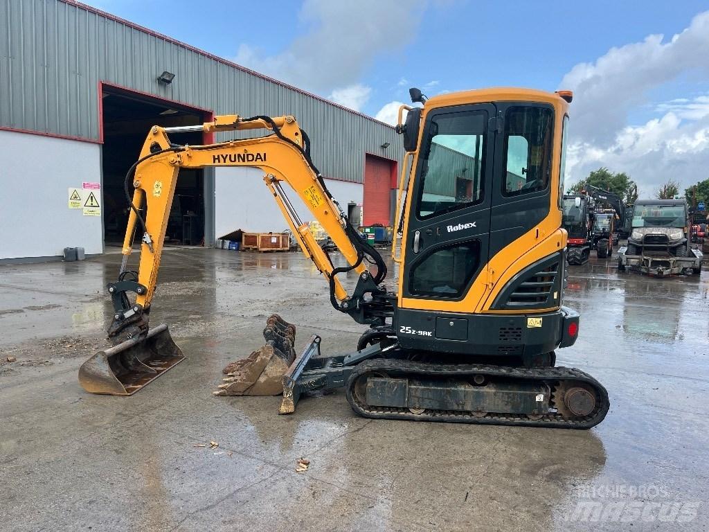 Hyundai R25Z-9 AK Мини екскаватори < 7 т