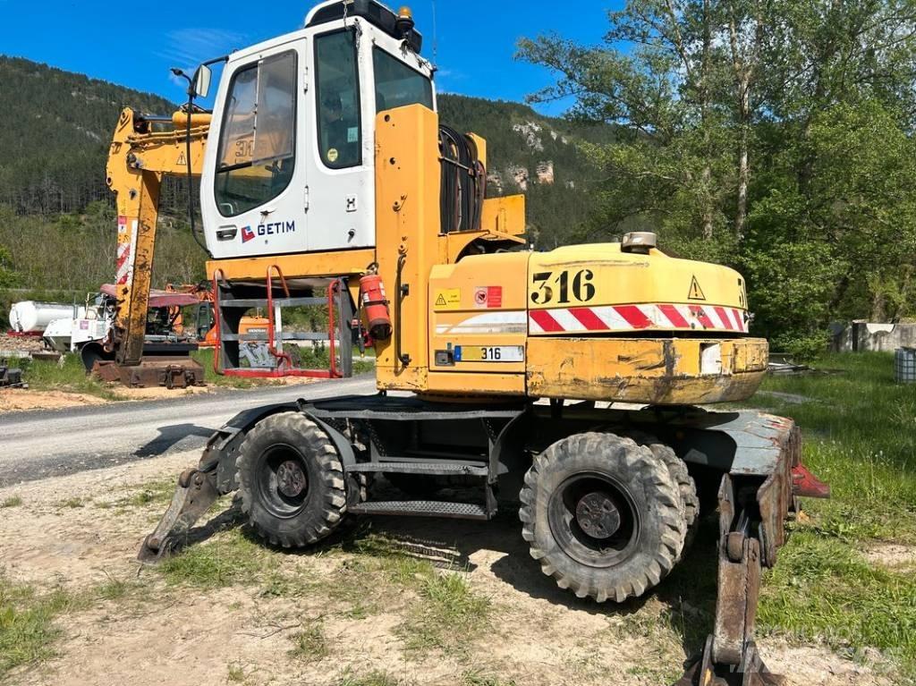 Liebherr A 316 Оператори на отпадъци/индустрия
