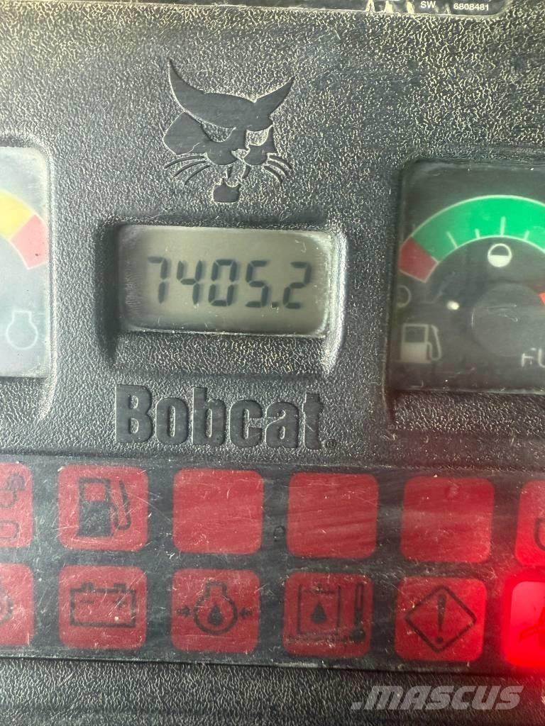 Bobcat 425 Мини екскаватори < 7 т
